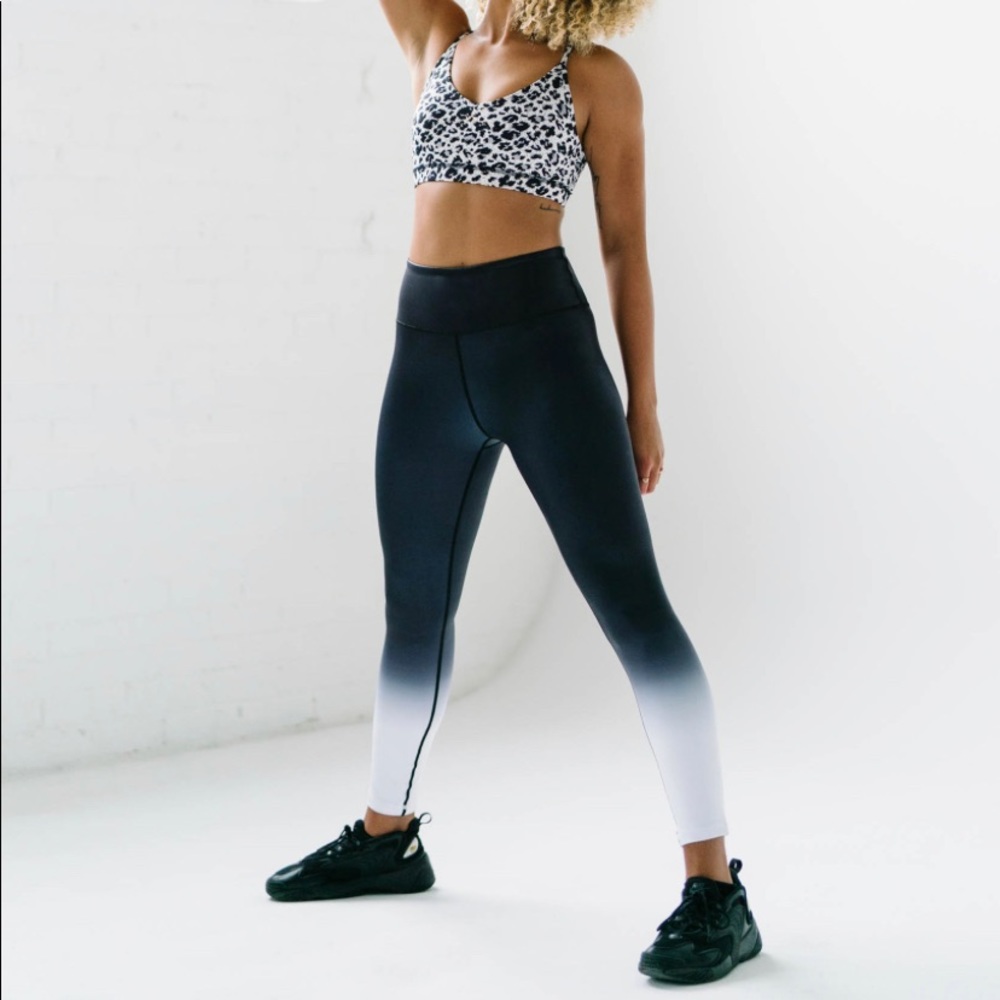 Zyia Ombre Black & White Leggings 7/8